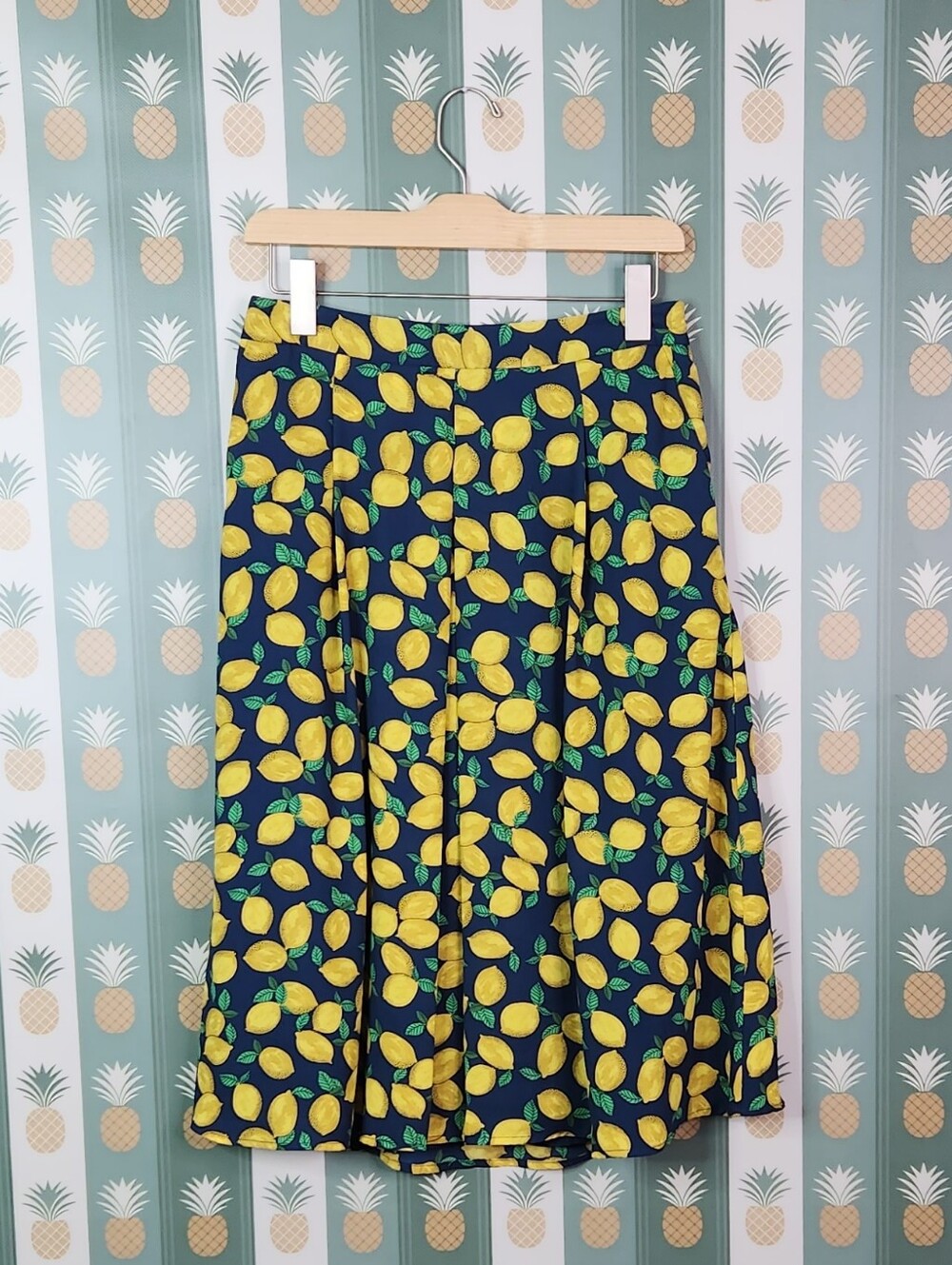 Limited Tall Pleated Lemon Pocket Skirt - Picture 2 of 7